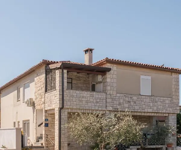 Lejlighed Red Karmenita *