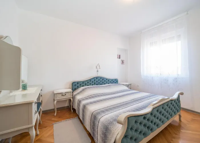 Lejlighed Red Karmenita