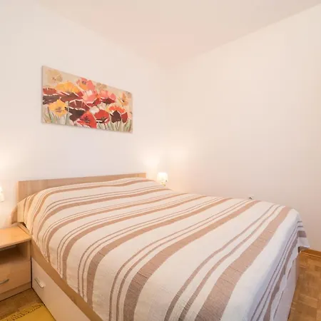 Red Karmenita 아파트 *